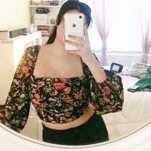 NWT URBAN OUTFITTERS floral ruched puff sleeve top